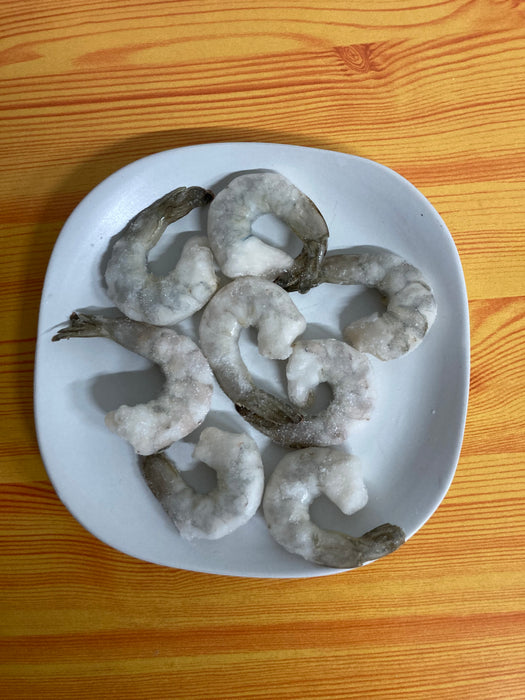 Raw Prawn cullet  Size 26/30. 700gr x  10 bags/CARTON